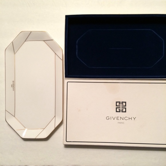 Givenchy x Yamaka Ivory and Gold Porcelain Plate - Picture 7 of 8